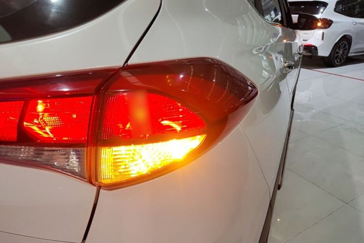 Used Hyundai Tucson 2018 1.6T Dual-Clutch Two-Wheel Drive 15th Anniversary Special Edition Right Rear Taillight