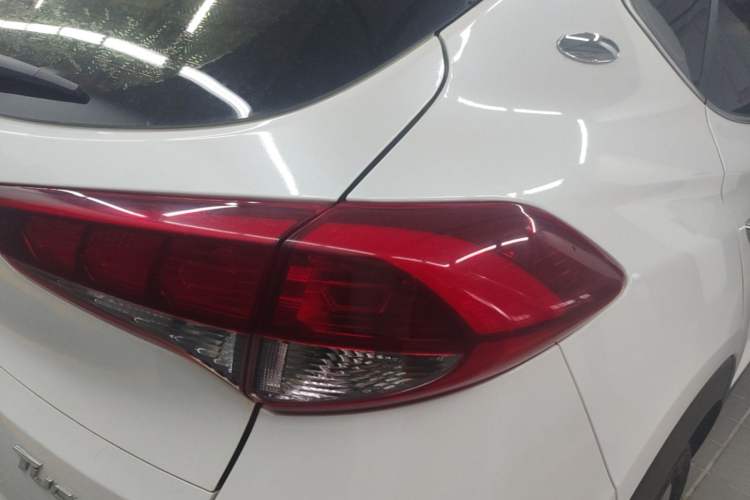 Used Hyundai Tucson 2018 1.6T Dual-Clutch Two-Wheel Drive 15th Anniversary Special Edition Right Rear Taillight