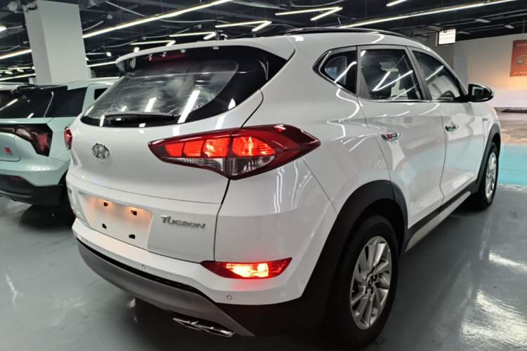 Used Hyundai Tucson 2018 1.6T Dual-Clutch Two-Wheel Drive 15th Anniversary Special Edition Right Rear Taillight