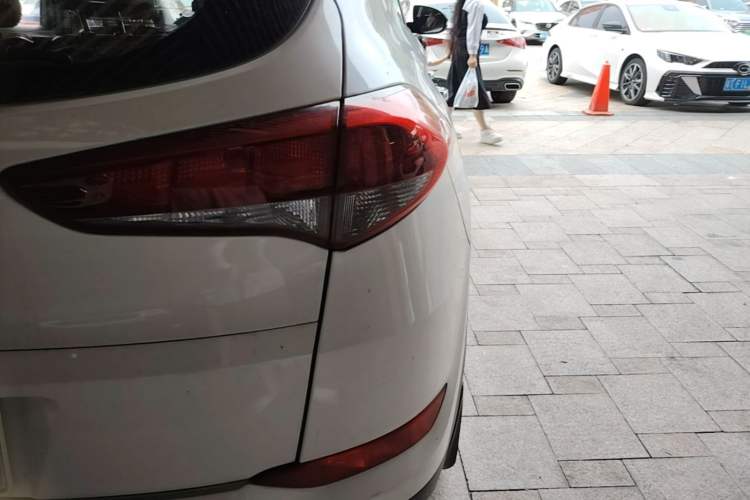 Used Hyundai Tucson 2018 1.6T Dual-Clutch Two-Wheel Drive 15th Anniversary Special Edition Right Rear Taillight