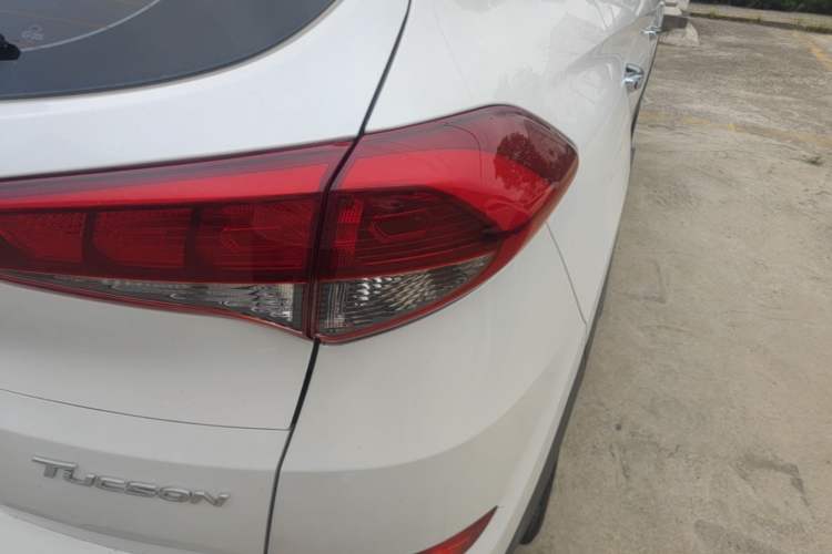 Used Hyundai Tucson 2018 1.6T Dual-Clutch Two-Wheel Drive 15th Anniversary Special Edition Right Rear Taillight