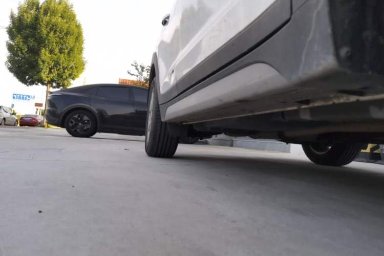 Used Hyundai Tucson 2018 1.6T Dual-Clutch Two-Wheel Drive 15th Anniversary Special Edition Right Side Sill