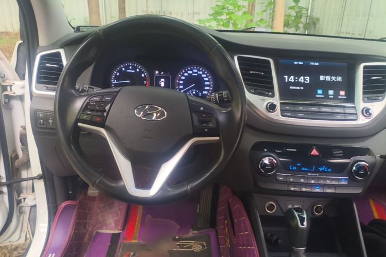 Used Hyundai Tucson 2018 1.6T Dual-Clutch Two-Wheel Drive 15th Anniversary Special Edition Steering Wheel