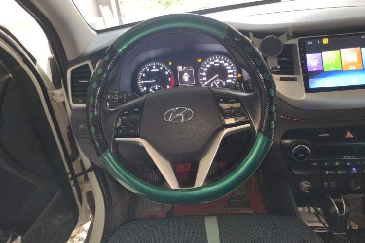 Used Hyundai Tucson 2018 1.6T Dual-Clutch Two-Wheel Drive 15th Anniversary Special Edition Steering Wheel