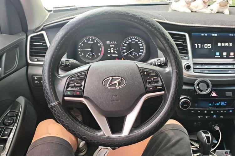 Used Hyundai Tucson 2018 1.6T Dual-Clutch Two-Wheel Drive 15th Anniversary Special Edition Steering Wheel