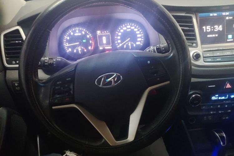 Used Hyundai Tucson 2018 1.6T Dual-Clutch Two-Wheel Drive 15th Anniversary Special Edition Steering Wheel