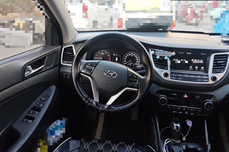 Used Hyundai Tucson 2018 1.6T Dual-Clutch Two-Wheel Drive 15th Anniversary Special Edition Steering Wheel