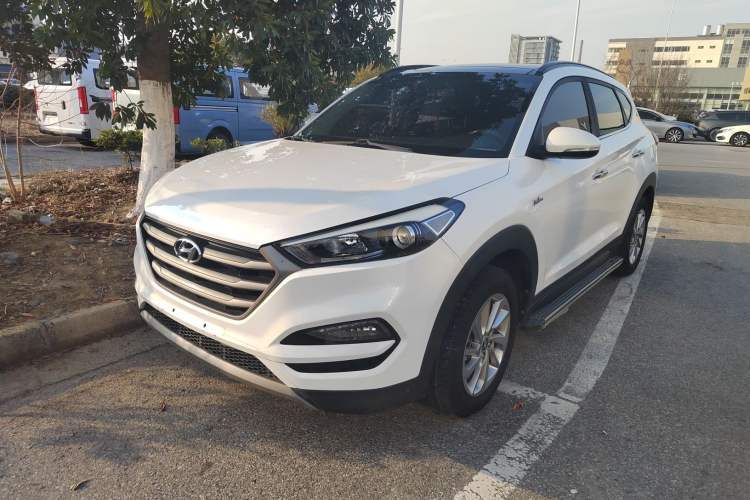 Used Hyundai Tucson 2018 1.6T Dual-Clutch Two-Wheel Drive 15th Anniversary Special Edition Guazi used car, China used car export, Used car for sale, Used cars, Cheapest cars for sale