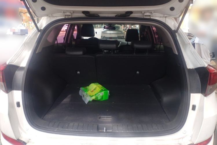 Used Hyundai Tucson 2018 1.6T Dual-Clutch Two-Wheel Drive 15th Anniversary Special Edition Trunk
