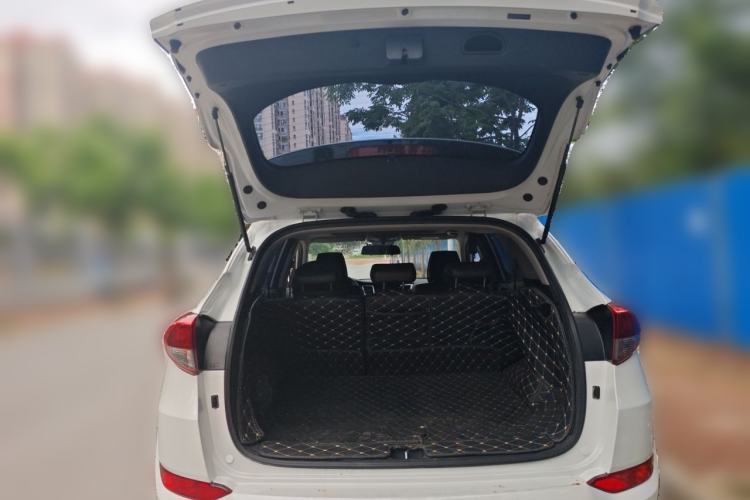 Used Hyundai Tucson 2018 1.6T Dual-Clutch Two-Wheel Drive 15th Anniversary Special Edition Trunk