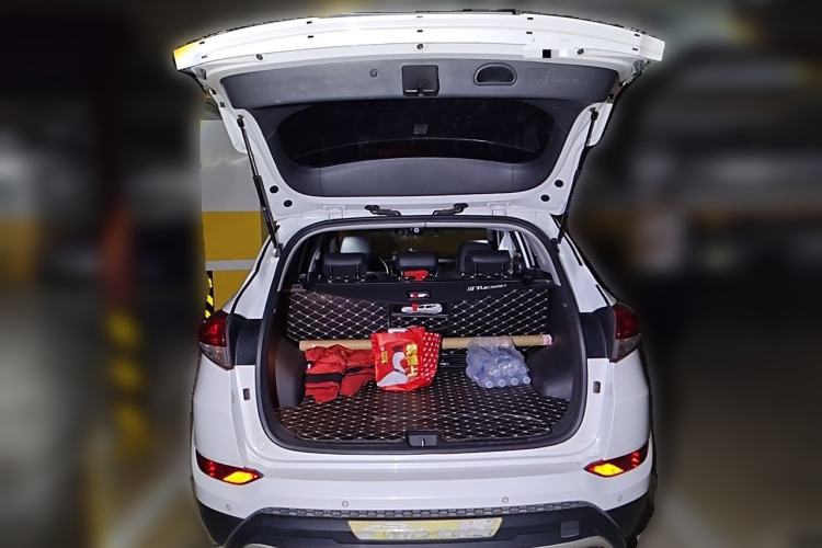 Used Hyundai Tucson 2018 1.6T Dual-Clutch Two-Wheel Drive 15th Anniversary Special Edition Trunk