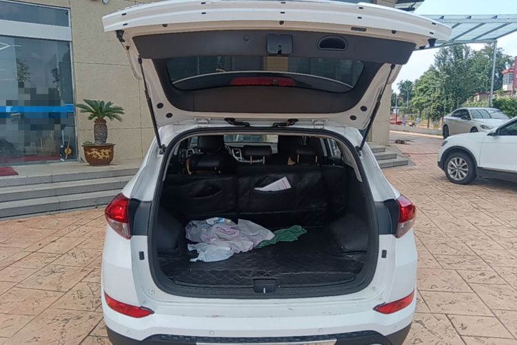 Used Hyundai Tucson 2018 1.6T Dual-Clutch Two-Wheel Drive 15th Anniversary Special Edition Trunk
