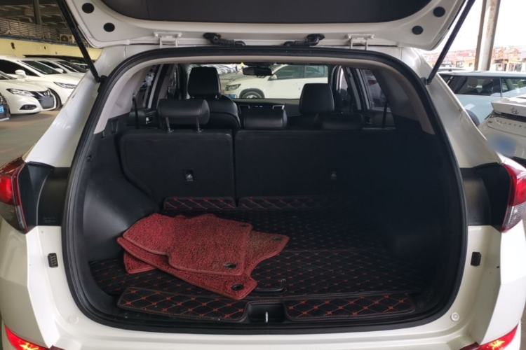 Used Hyundai Tucson 2018 1.6T Dual-Clutch Two-Wheel Drive 15th Anniversary Special Edition Trunk