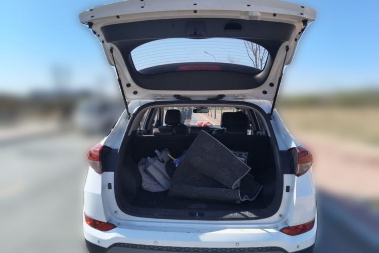 Used Hyundai Tucson 2018 1.6T Dual-Clutch Two-Wheel Drive 15th Anniversary Special Edition Trunk