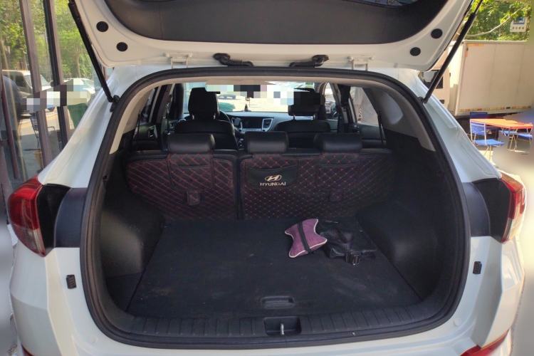 Used Hyundai Tucson 2018 1.6T Dual-Clutch Two-Wheel Drive 15th Anniversary Special Edition Trunk