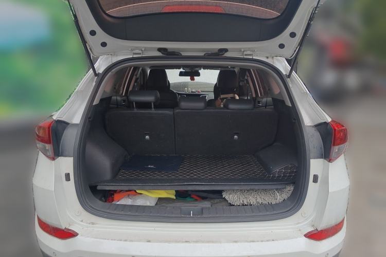Used Hyundai Tucson 2018 1.6T Dual-Clutch Two-Wheel Drive 15th Anniversary Special Edition Trunk
