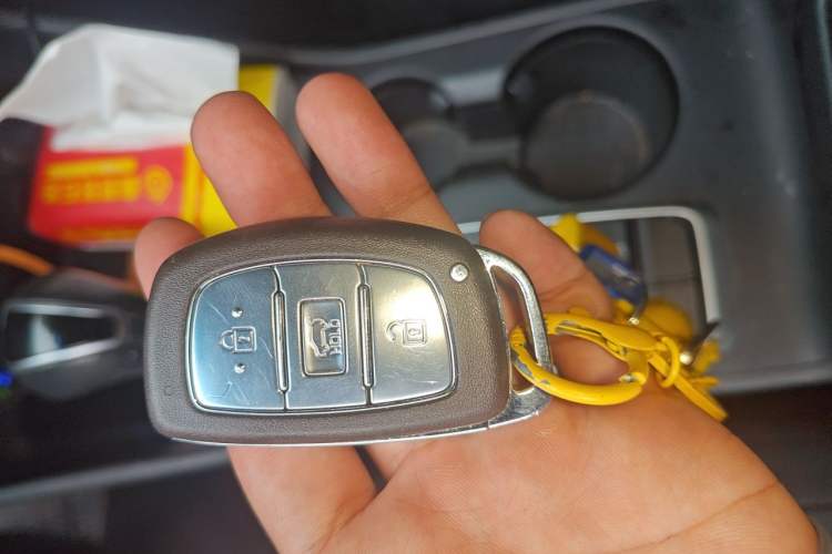 Used Hyundai Tucson 2018 1.6T Dual-Clutch Two-Wheel Drive 15th Anniversary Special Edition Vehicle Key