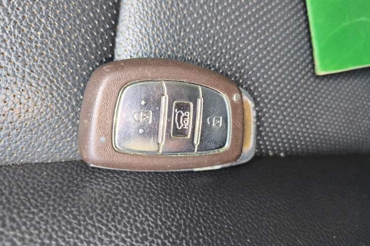 Used Hyundai Tucson 2018 1.6T Dual-Clutch Two-Wheel Drive 15th Anniversary Special Edition Vehicle Key