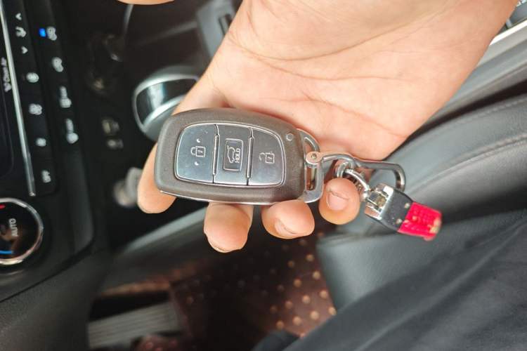 Used Hyundai Tucson 2018 1.6T Dual-Clutch Two-Wheel Drive 15th Anniversary Special Edition Vehicle Key