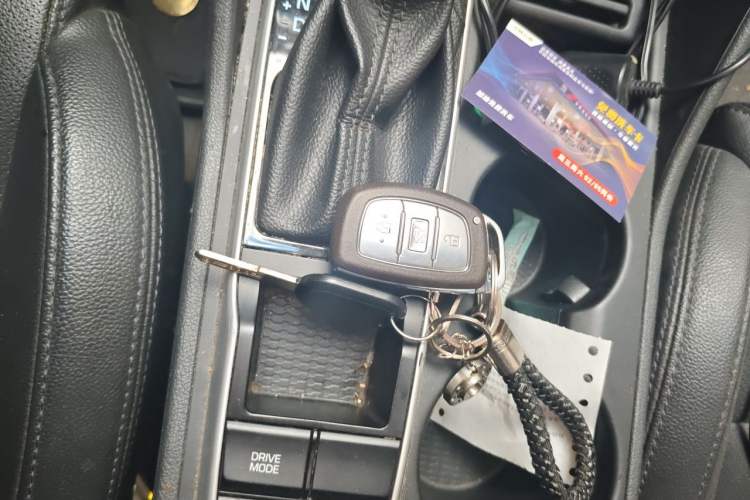 Used Hyundai Tucson 2018 1.6T Dual-Clutch Two-Wheel Drive 15th Anniversary Special Edition Vehicle Key
