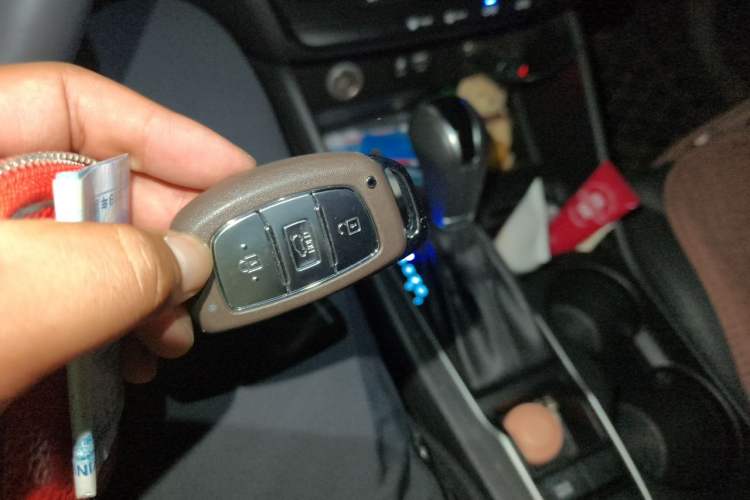 Used Hyundai Tucson 2018 1.6T Dual-Clutch Two-Wheel Drive 15th Anniversary Special Edition Vehicle Key