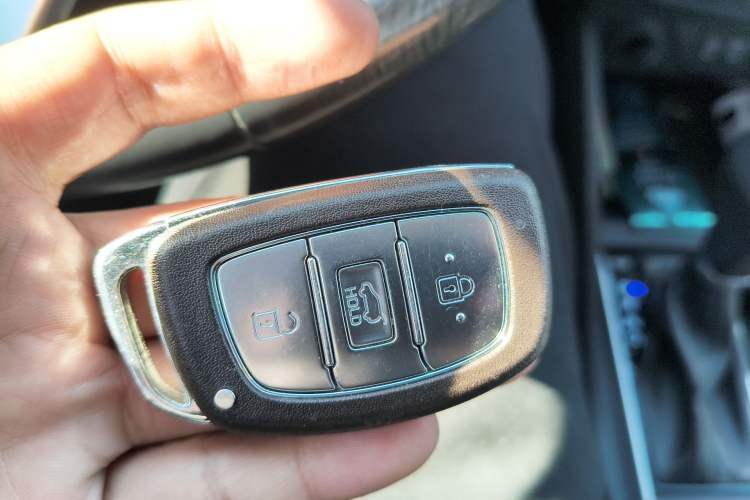 Used Hyundai Tucson 2018 1.6T Dual-Clutch Two-Wheel Drive 15th Anniversary Special Edition Vehicle Key