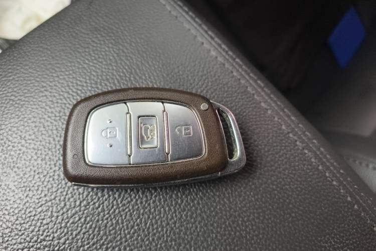 Used Hyundai Tucson 2018 1.6T Dual-Clutch Two-Wheel Drive 15th Anniversary Special Edition Vehicle Key
