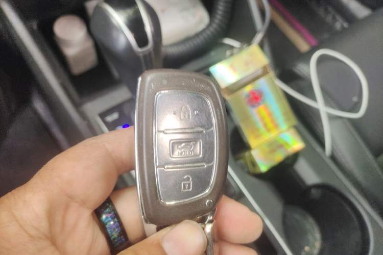 Used Hyundai Tucson 2018 1.6T Dual-Clutch Two-Wheel Drive 15th Anniversary Special Edition Vehicle Key