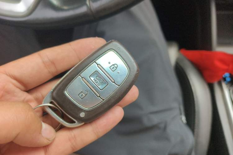 Used Hyundai Tucson 2018 1.6T Dual-Clutch Two-Wheel Drive 15th Anniversary Special Edition Vehicle Key