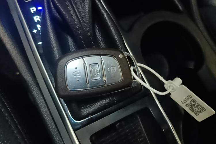 Used Hyundai Tucson 2018 1.6T Dual-Clutch Two-Wheel Drive 15th Anniversary Special Edition Vehicle Key
