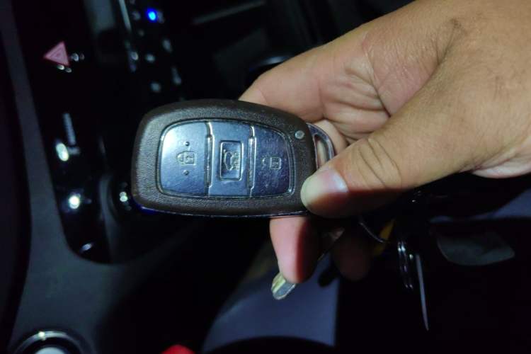 Used Hyundai Tucson 2018 1.6T Dual-Clutch Two-Wheel Drive 15th Anniversary Special Edition Vehicle Key