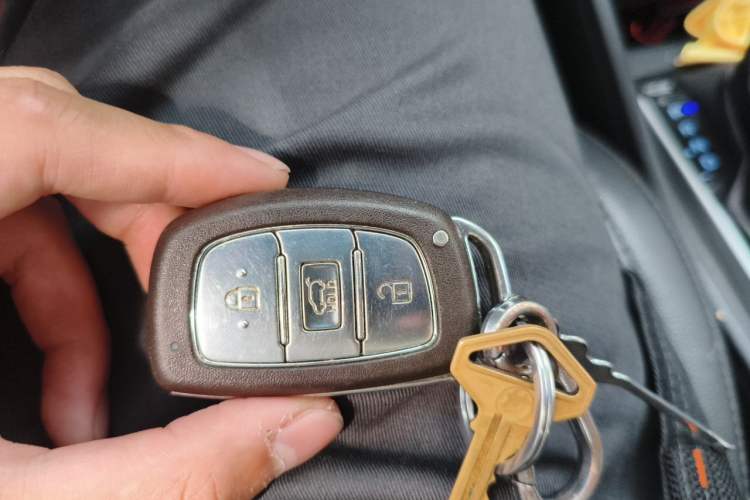 Used Hyundai Tucson 2018 1.6T Dual-Clutch Two-Wheel Drive 15th Anniversary Special Edition Vehicle Key