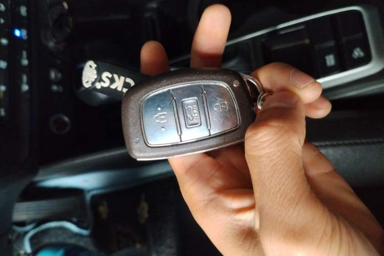 Used Hyundai Tucson 2018 1.6T Dual-Clutch Two-Wheel Drive 15th Anniversary Special Edition Vehicle Key