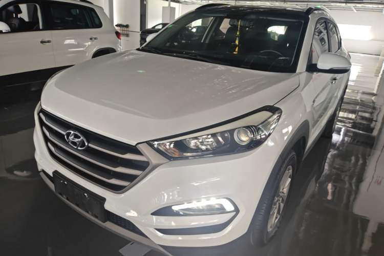 Used Hyundai Tucson 2018 1.6T Dual-Clutch Two-Wheel Drive 15th Anniversary Special Edition Guazi used car, China used car export, Used car for sale, Used  cars, Cheapest cars for sale