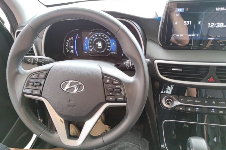 Used Hyundai Tucson 2019 280TGDi Dual-Clutch Two-Wheel Drive Smart Connect Version China VI Center Console
