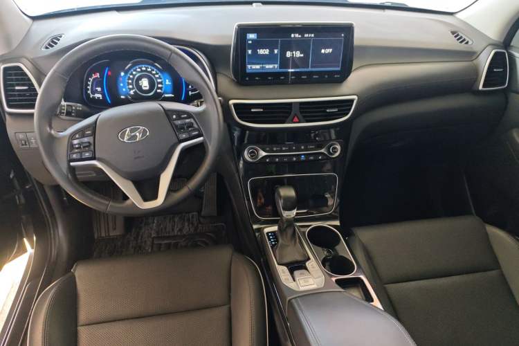 Used Hyundai Tucson 2019 280TGDi Dual-Clutch Two-Wheel Drive Smart Connect Version China VI Center Console