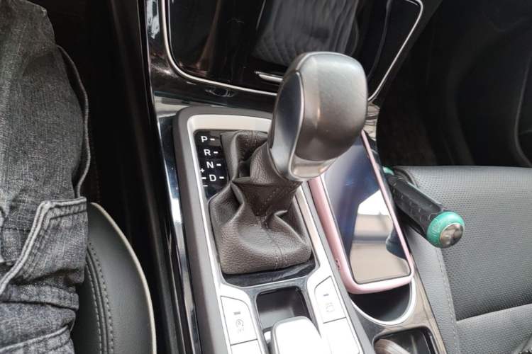 Used Hyundai Tucson 2019 280TGDi Dual-Clutch Two-Wheel Drive Smart Connect Version China VI Gear Lever