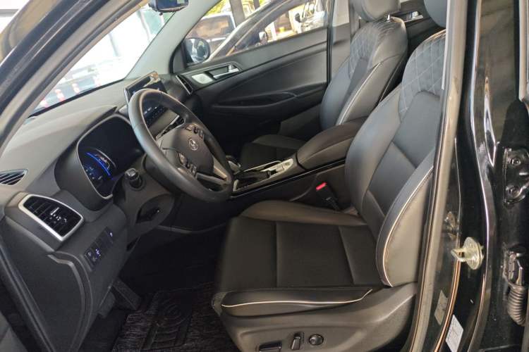 Used Hyundai Tucson 2019 280TGDi Dual-Clutch Two-Wheel Drive Smart Connect Version China VI Left Front Seat