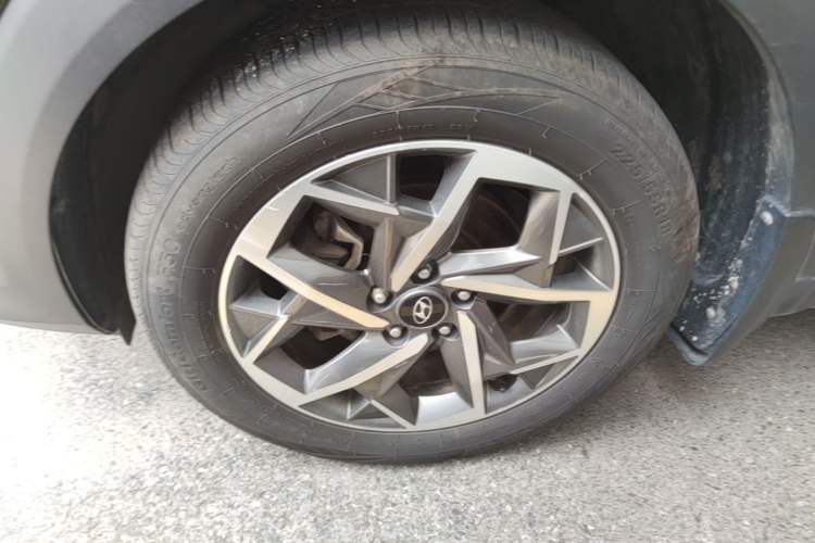Used Hyundai Tucson 2019 280TGDi Dual-Clutch Two-Wheel Drive Smart Connect Version China VI Left Front Wheel Hub
