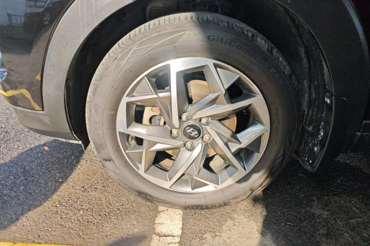 Used Hyundai Tucson 2019 280TGDi Dual-Clutch Two-Wheel Drive Smart Connect Version China VI Left Front Wheel Hub