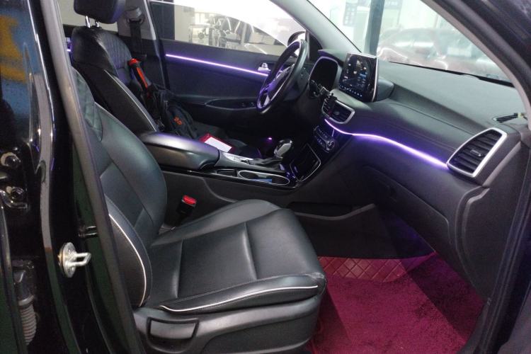 Used Hyundai Tucson 2019 280TGDi Dual-Clutch Two-Wheel Drive Fashion Edition China VI Standard Right Front Seat