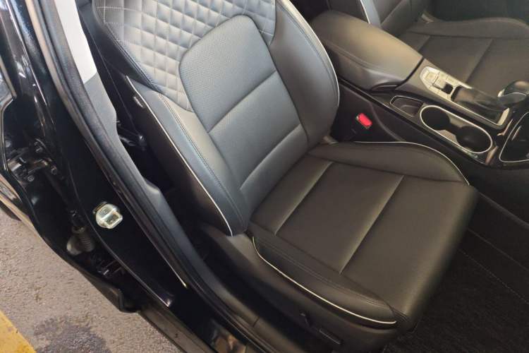 Used Hyundai Tucson 2019 280TGDi Dual-Clutch Two-Wheel Drive Smart Connect Version China VI Right Front Seat