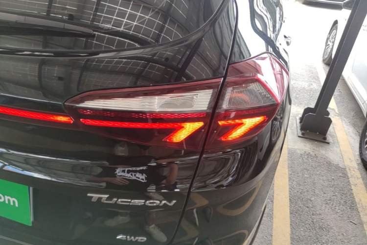 Used Hyundai Tucson 2019 280TGDi Dual-Clutch Two-Wheel Drive Smart Connect Version China VI Right Rear Taillight
