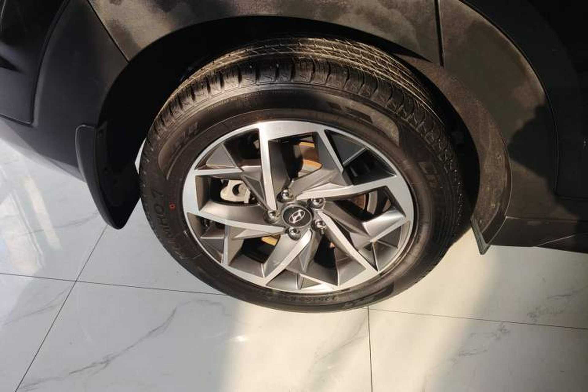 Used Hyundai Tucson 2019 280TGDi Dual-Clutch Two-Wheel Drive Smart Connect Version China VI Right Rear Wheel Hub