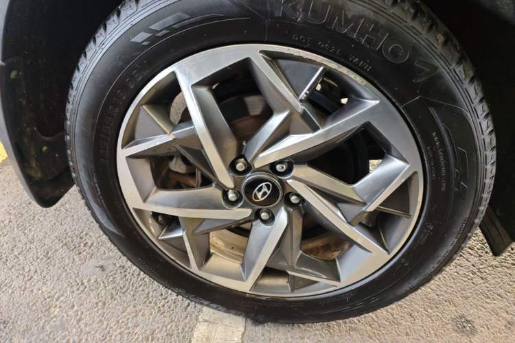 Used Hyundai Tucson 2019 280TGDi Dual-Clutch Two-Wheel Drive Smart Connect Version China VI Right Rear Wheel Hub