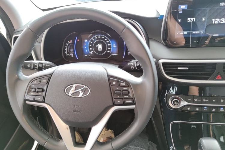 Used Hyundai Tucson 2019 280TGDi Dual-Clutch Two-Wheel Drive Smart Connect Version China VI Steering Wheel