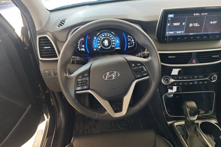 Used Hyundai Tucson 2019 280TGDi Dual-Clutch Two-Wheel Drive Smart Connect Version China VI Steering Wheel