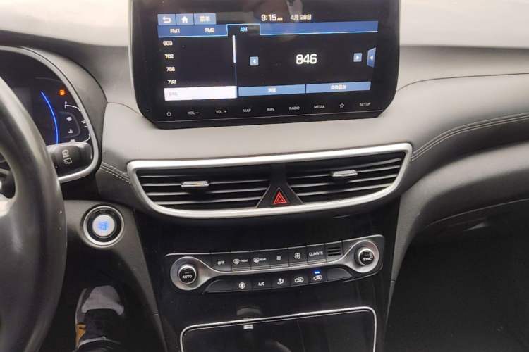 Used Hyundai Tucson 2019 280TGDi Dual-Clutch Two-Wheel Drive Fashion Edition China V Standard Audio And AC Panel