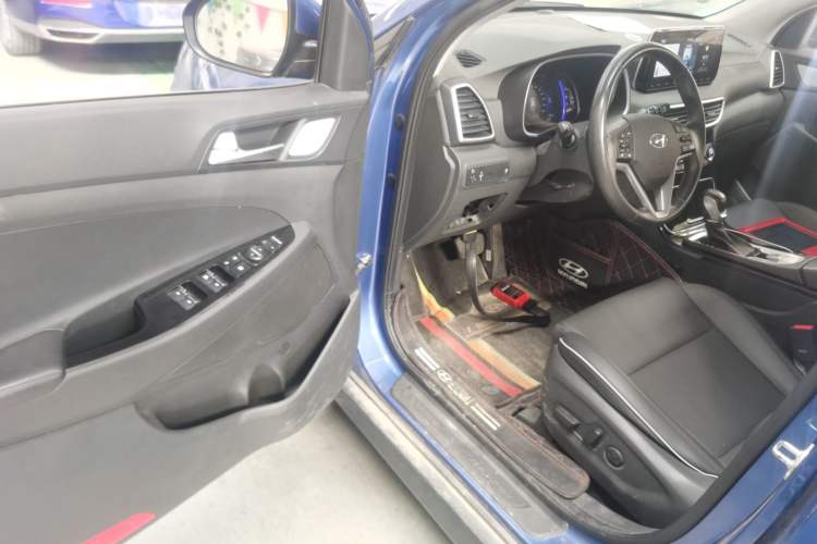 Used Hyundai Tucson 2019 280TGDi Dual-Clutch Two-Wheel Drive Fashion Edition China VI Standard Driver Seat