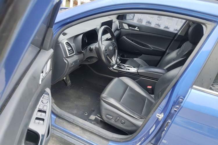 Used Hyundai Tucson 2019 280TGDi Dual-Clutch Two-Wheel Drive Fashion Edition China V Standard Interior 3